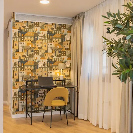 Feelathome Atarazanas Apartmán *