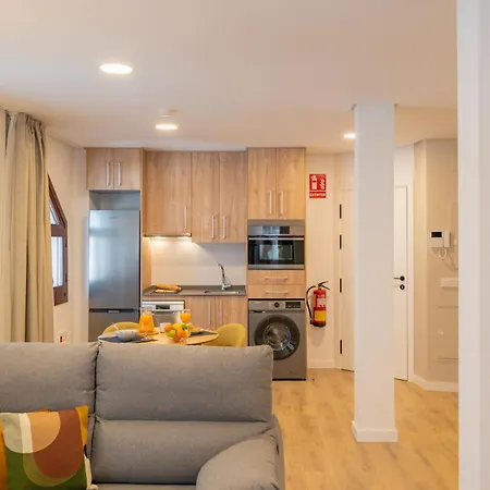 Feelathome Atarazanas Apartment *